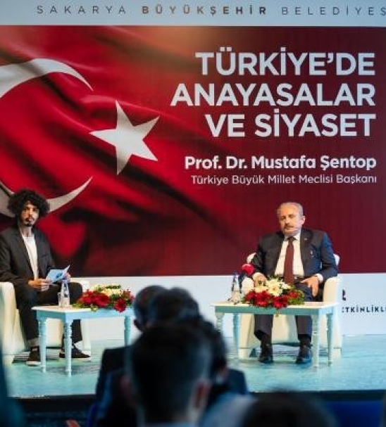 Türkiyeye Yeni Bir Anayasa Gereklidir