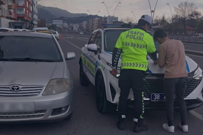 Kayseri Trafik Denetleme Şube Müdürlüğü'nden Üç Ayrı İhlale Cezai İşlem