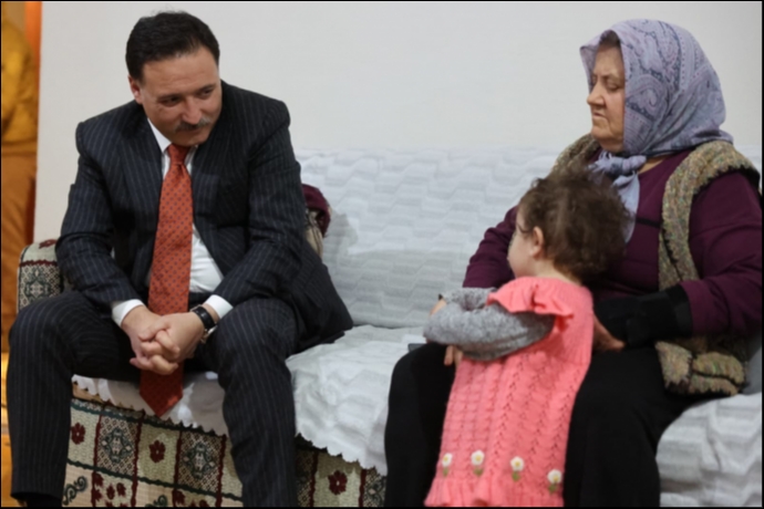 Kayseri Valisi Gökmen Çiçek, Talas’ta Hane Ziyaretleri Gerçekleştirdi