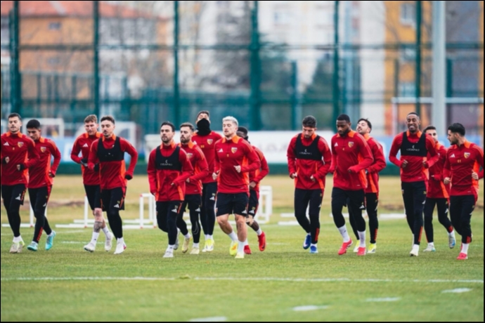 Kayserispor’da Gözler Pazartesiye Çevrildi: Kocaelispor Maçı Öncesi Tempo Arttı