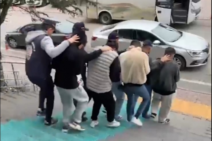 Kayseri’den 7 İle Uzanan Dev Operasyon: Yasa Dışı Bahiste Milyarlık Trafik Ortaya Çıktı