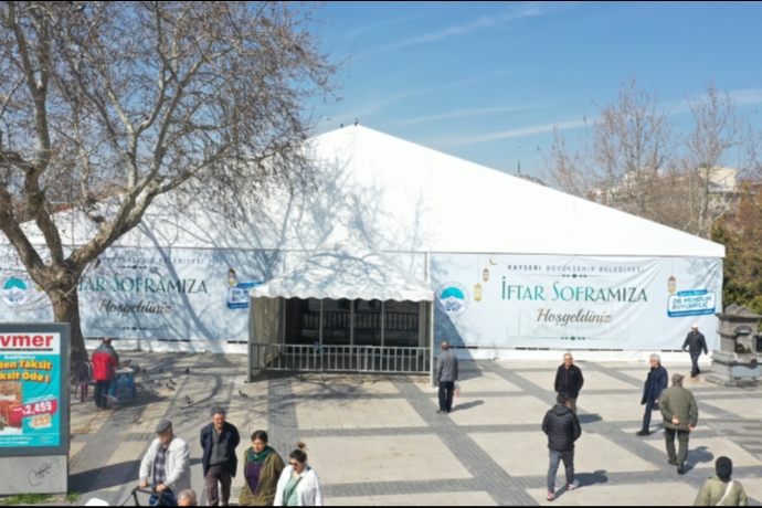 Başkan Büyükkılıç’tan Ramazan’da İki Noktada Gönül Sofrası Sürprizi