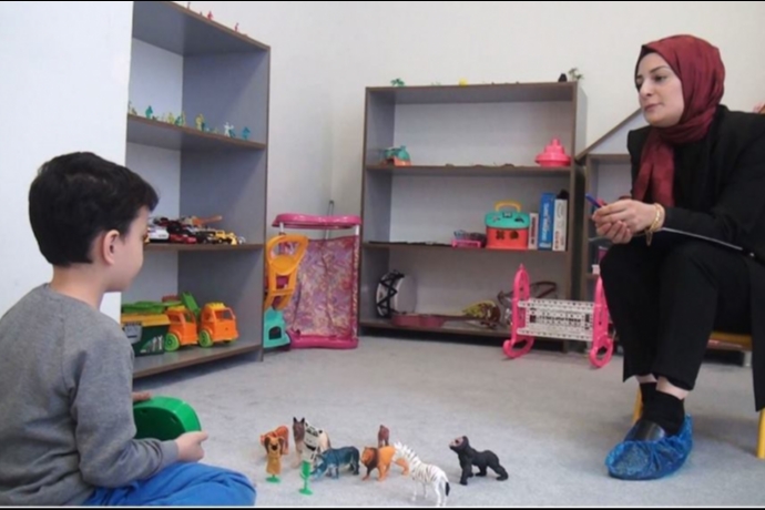 Minik Kalpler Oyunla Konuşuyor: Kocasinan’da Çocuklara Ücretsiz Oyun Terapisi Desteği