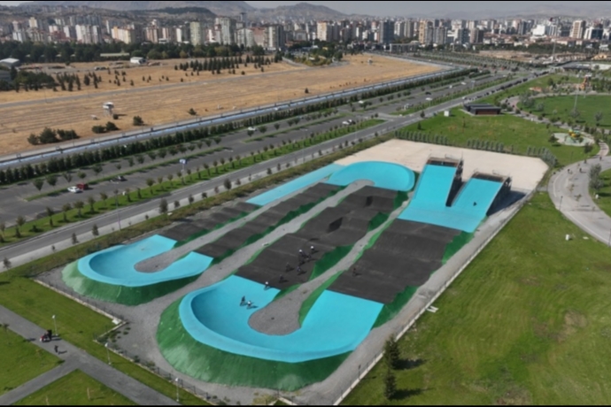 Kayseri’de Adrenalin Zirveye Çıktı! Gençler Bu Parkurdan Ayrılamıyor